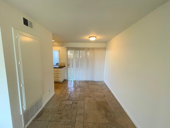 Building Photo - Todd Ranch Townhome- Enjoy The Community Pool!