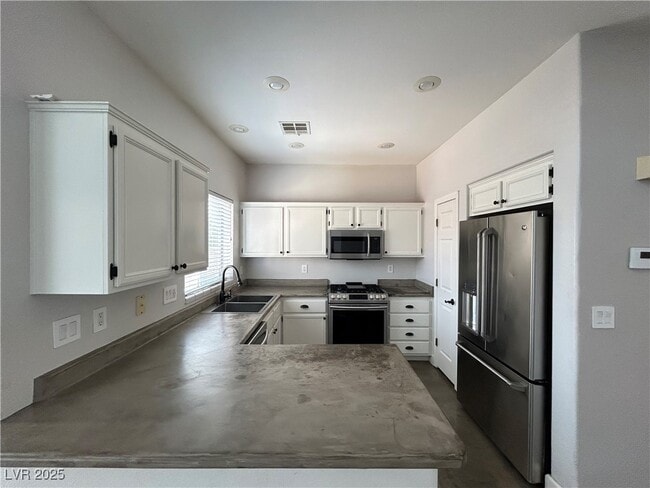 Building Photo - 10360 Natural Springs Ave