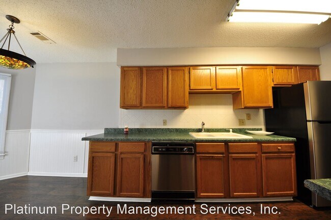 Building Photo - 2 br, 2.5 bath House - 232 Hembree Park Ter