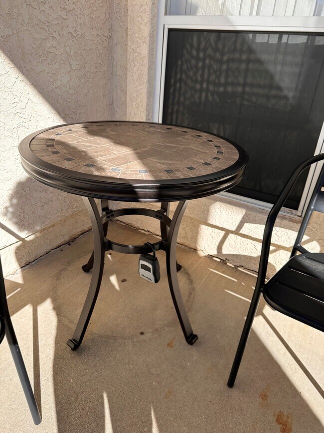 Building Photo - 1806 Reading Ln