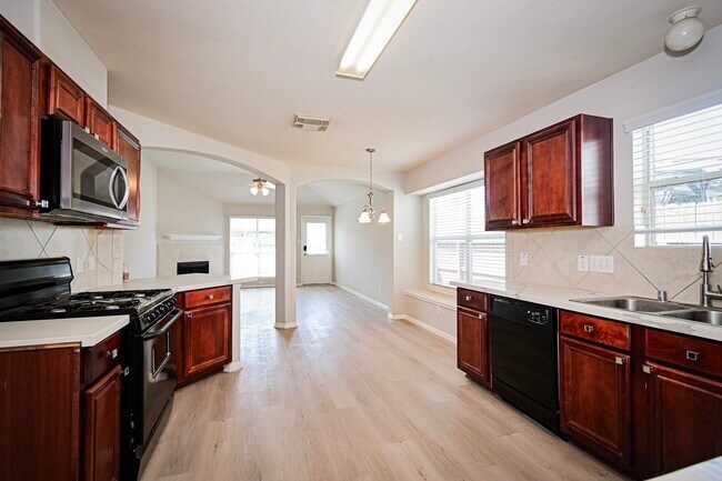 Building Photo - 3111 Myrtle Ranch Dr