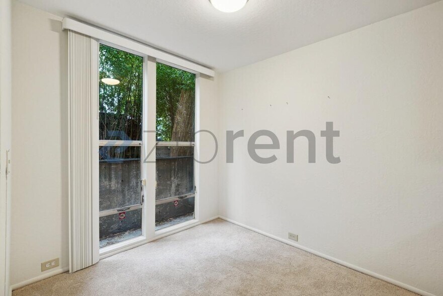 Building Photo - 365 Perkins St