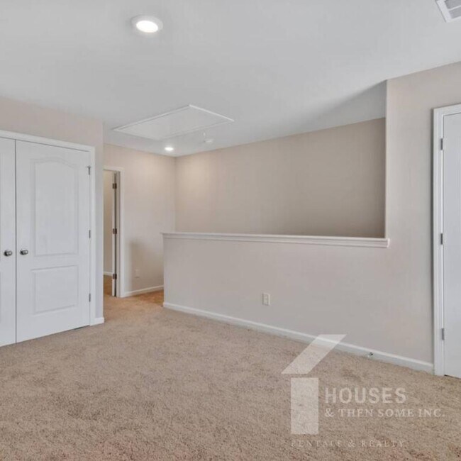 Building Photo - 4057 Reinfield Dr