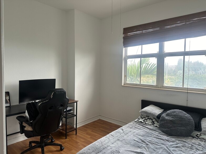 2da habitacion - 8999 NW 107th Ct