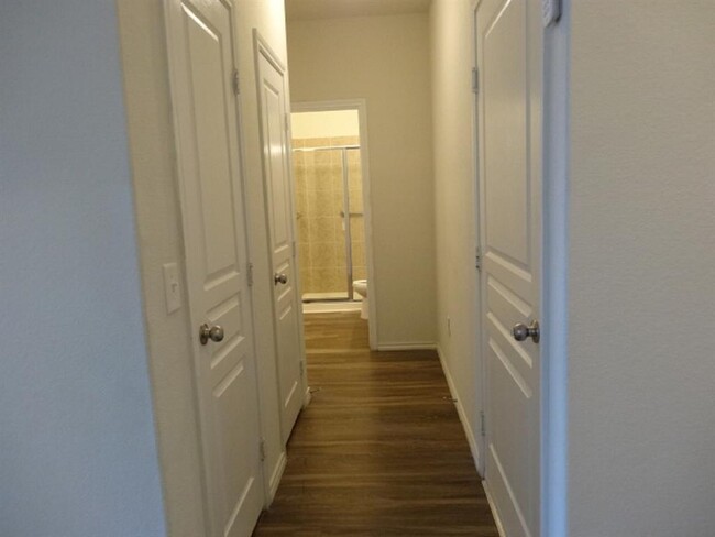Building Photo - 4418 Windmill Run Dr