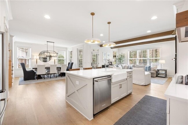 Building Photo - 5638 Glenrich Dr