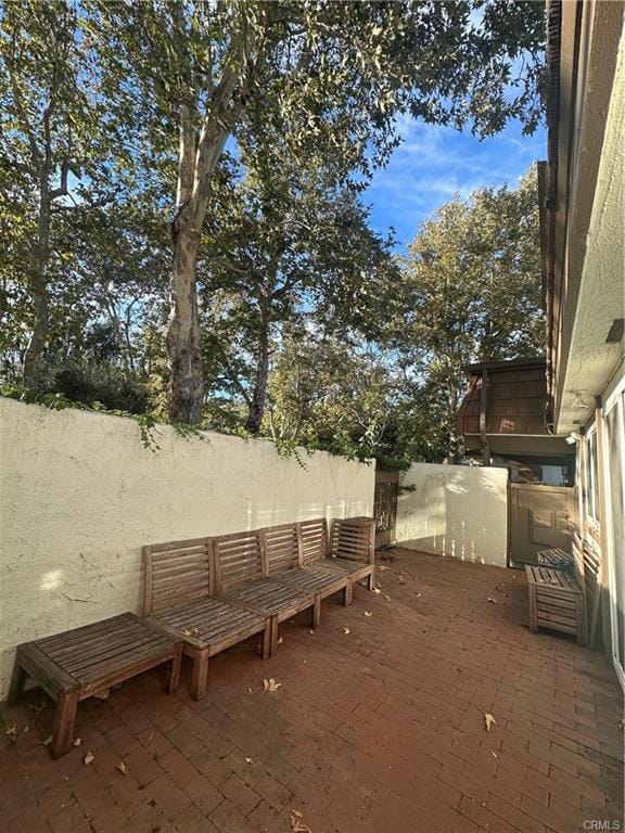 Building Photo - 10416 Larwin Ave