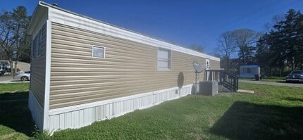 Building Photo - 1325 Wenlon Dr