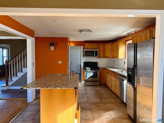 Building Photo - 44 Crabapple Rd