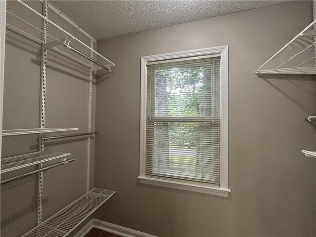 Building Photo - 2271 Fox Hound Pkwy