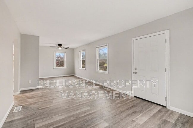 Building Photo - 789 Matthews Dr