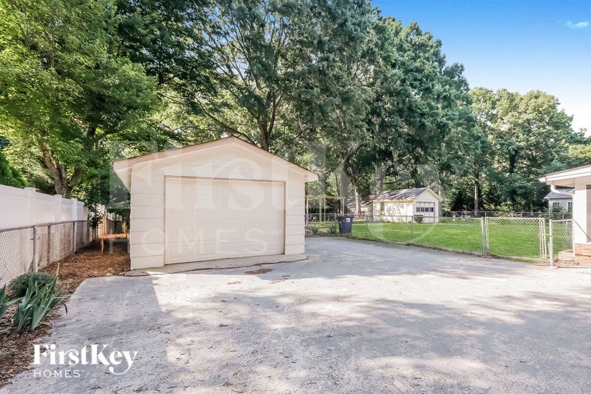Building Photo - 120 Keowee Cir