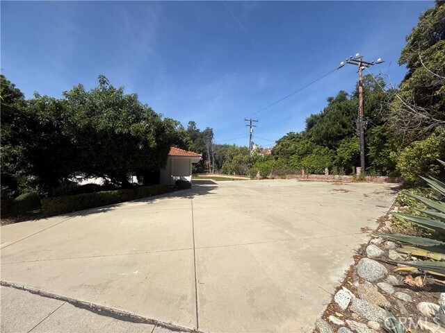 Building Photo - 61 E Orange Grove Ave