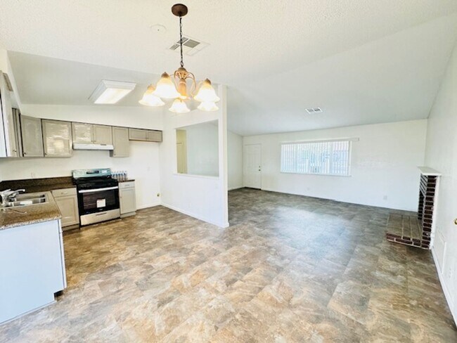 Building Photo - Nicely Remodeled 3 + 2  Ranch- Style Home