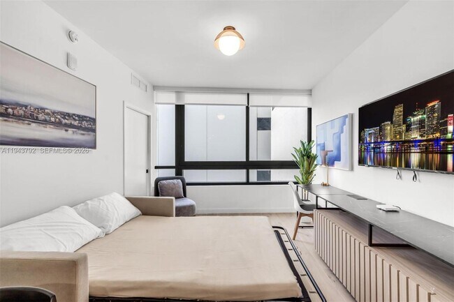 Building Photo - 225 N Miami Ave