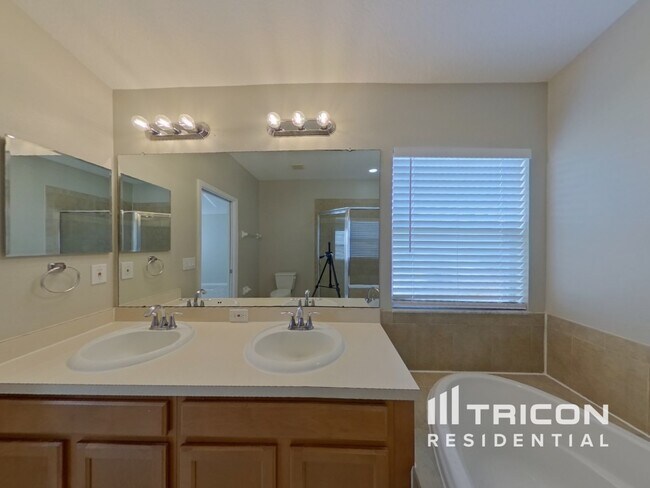 Building Photo - 15412 Shoal Haven Pl