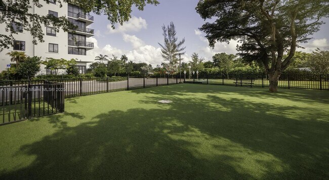 Building Photo - 11200 Biscayne Blvd