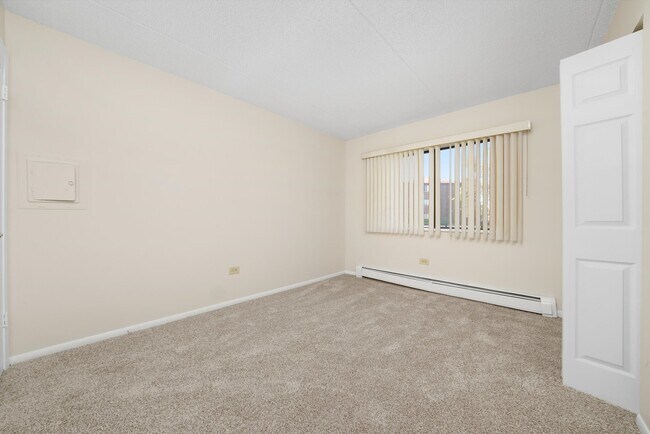 Building Photo - 7305 Tiffany Dr