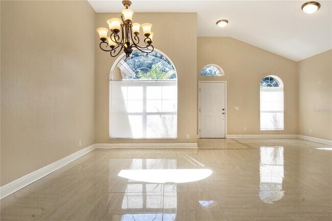 Building Photo - 290 Tower View Dr W