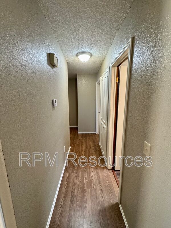 Building Photo - 8317 Woodhue Dr