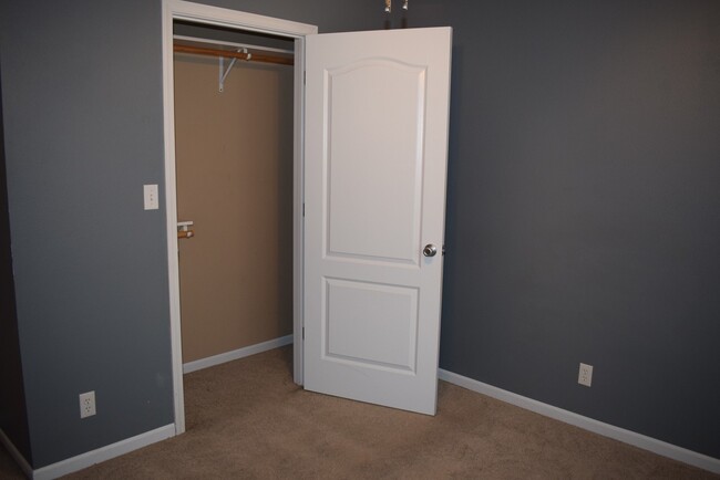 Building Photo - Beautiful spacious home in Waynesville