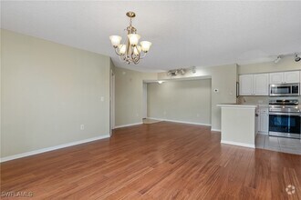 Building Photo - 8950 Colonnades Ct E