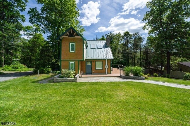 Building Photo - 30 Onteora Rd