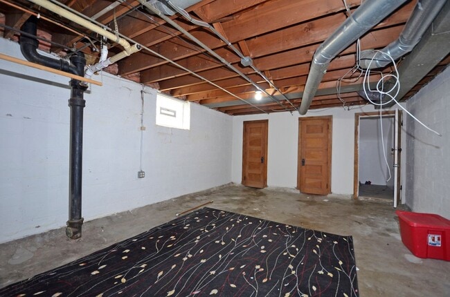 Building Photo - 4329-4331 Thomas ave N