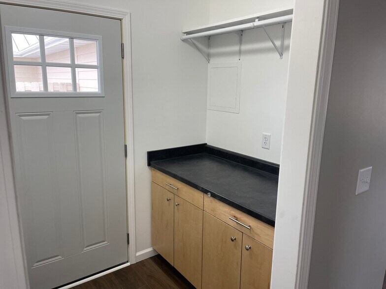 Building Photo - 995 Madison Ave