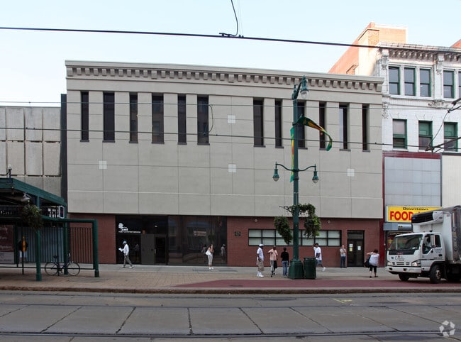 Building Photo - The Antonio