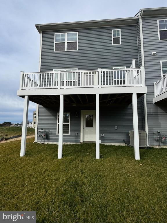 Building Photo - 2208 Winterberry Ln