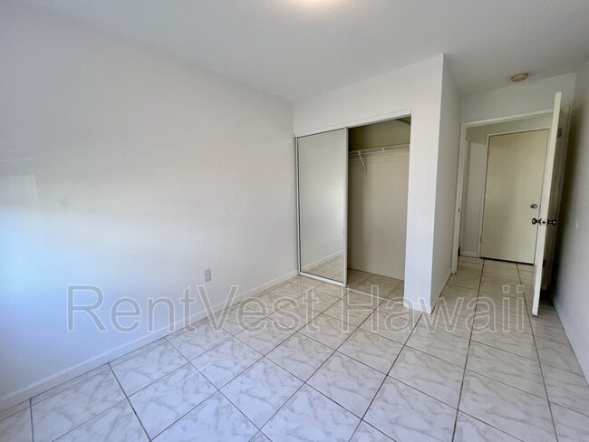 Building Photo - 91-1018-1018 Huliau St