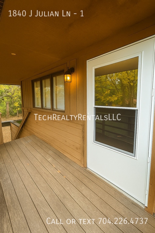 Building Photo - 1840 J Julian Ln