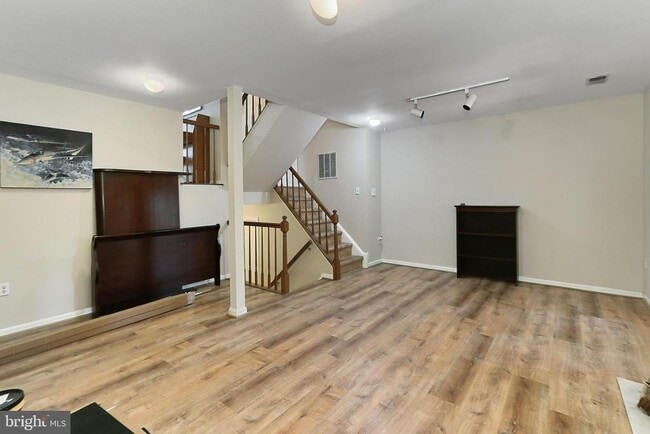Building Photo - 9694 Poindexter Ct