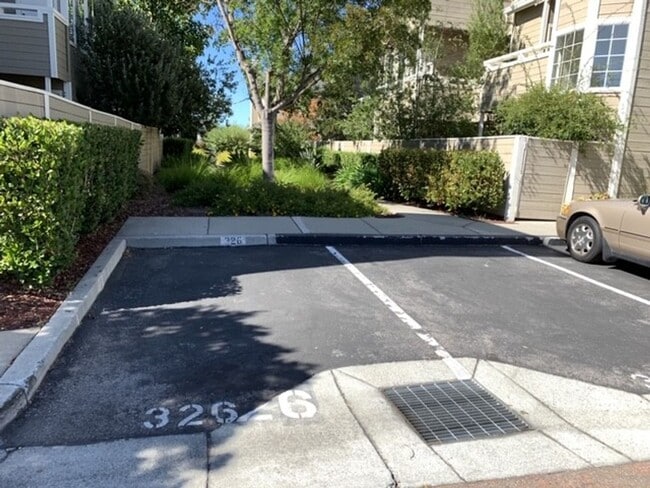 Building Photo - Rarely available townhouse in Farallon Isl...