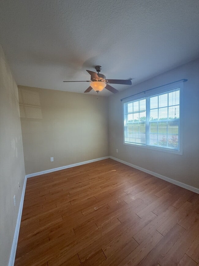 Building Photo - 206 Angus Ln