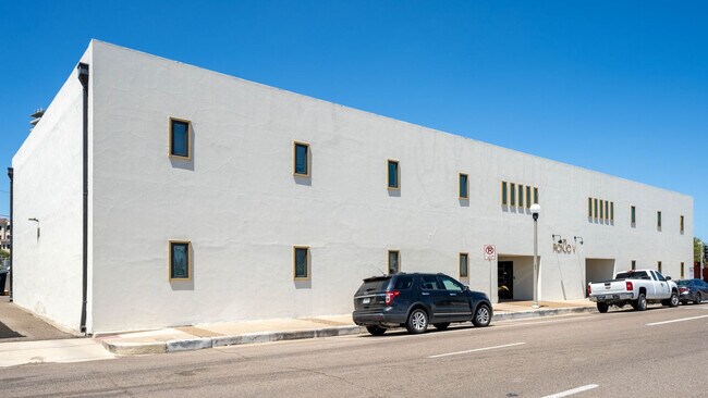 Building Photo - 201 S Chaparral St