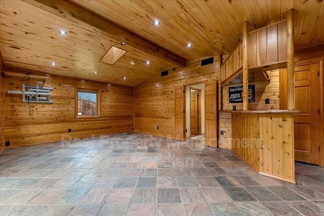 Building Photo - 20 Timberline Dr