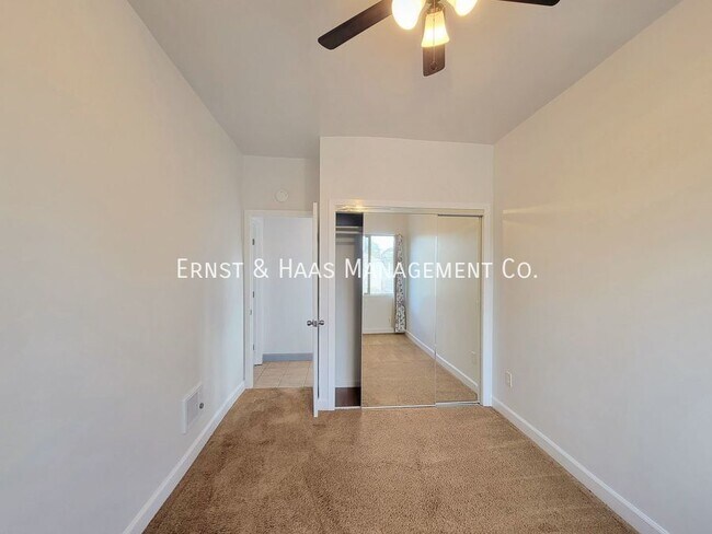 Building Photo - 934 E. Broadway-