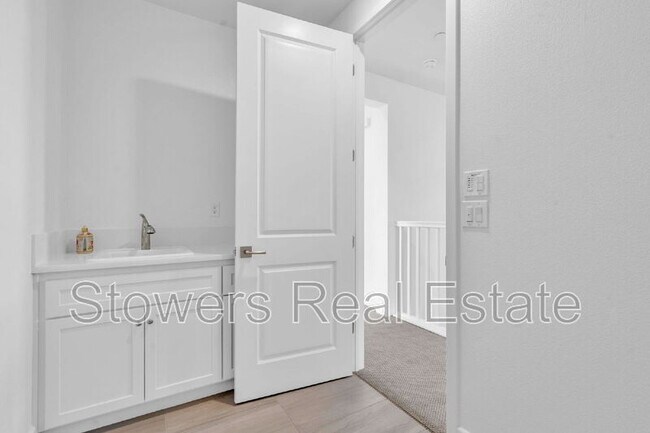 Building Photo - 176 Raven Cir