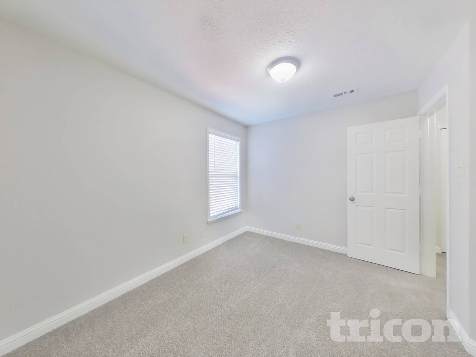 Building Photo - 1420 Alonzo Pl