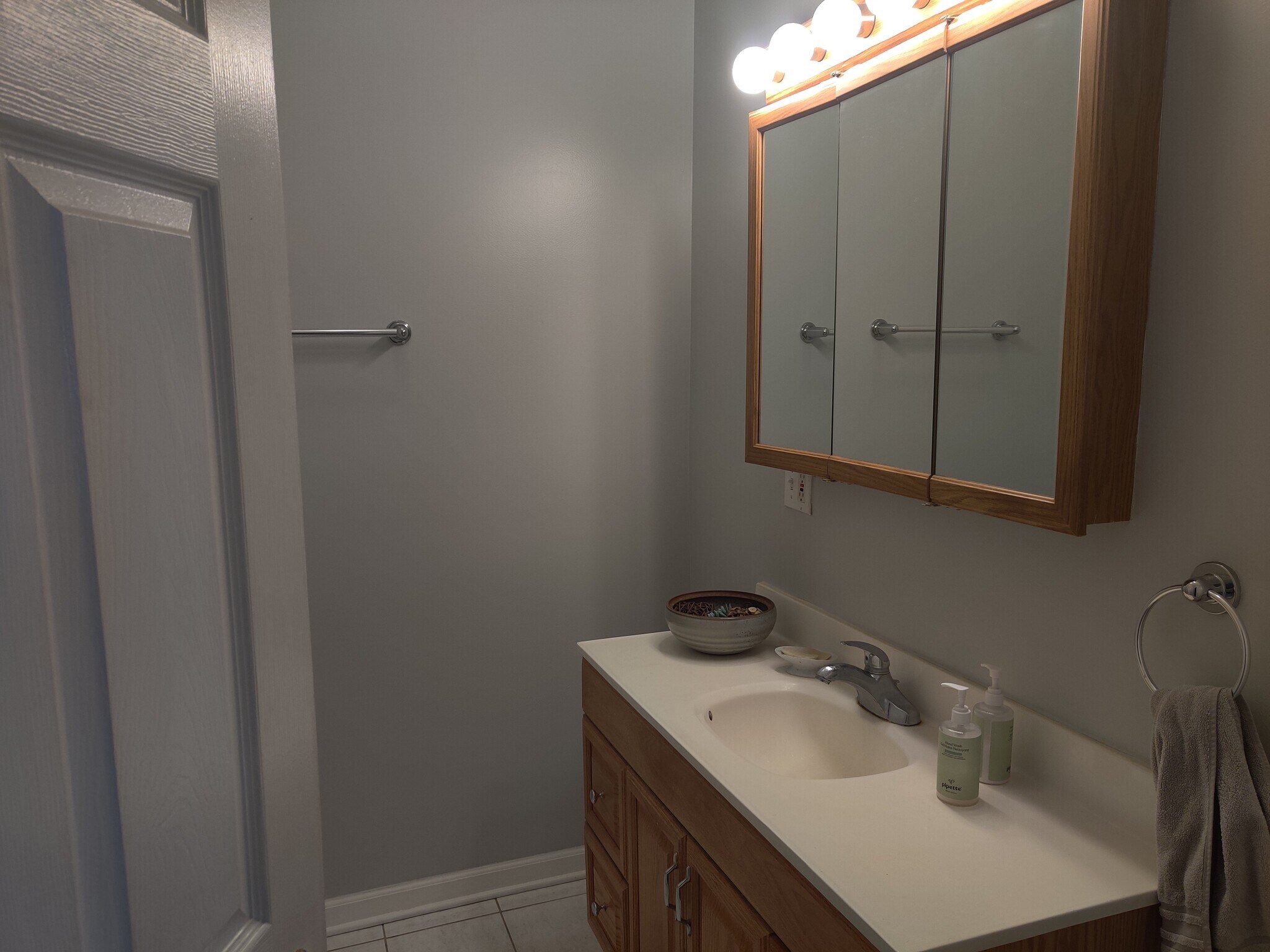 Guest bathroom - 1222 E 64th St