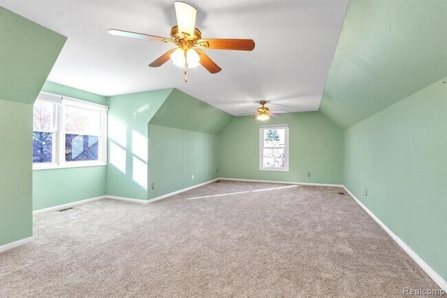 Building Photo - 6573 Poppleton Rd