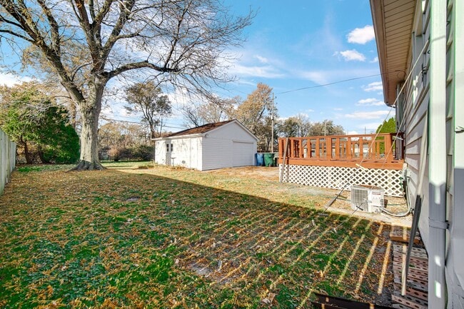 Building Photo - 3 Bedroom 1 Bathroom House for Rent!