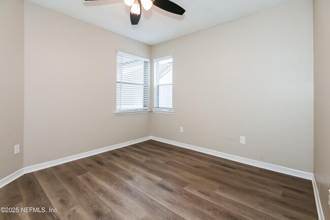 Building Photo - 8056 Coatbridge Ln N