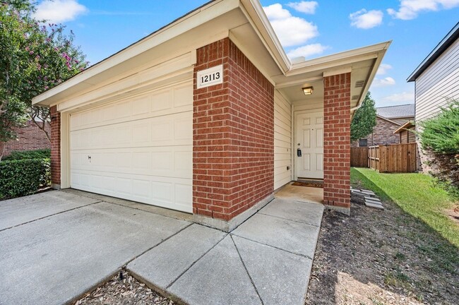 Building Photo - 12113 Thicket Bend Dr