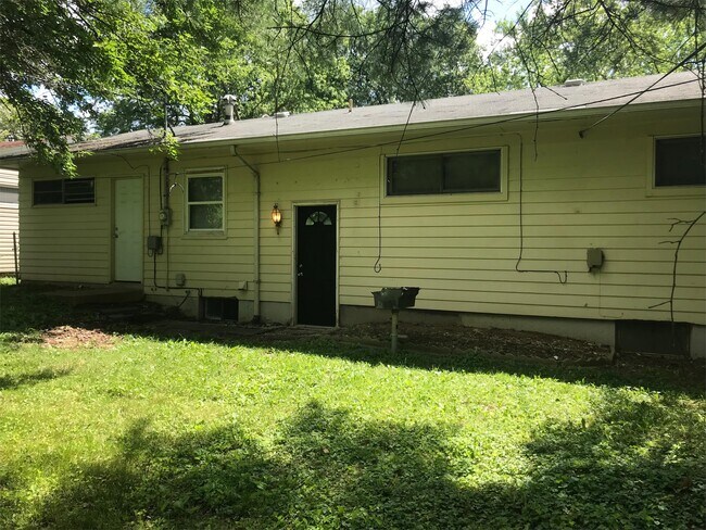 Building Photo - 10119 Tamworth Dr