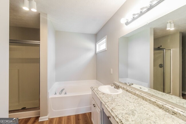 Building Photo - 3110 Cooper Woods Dr