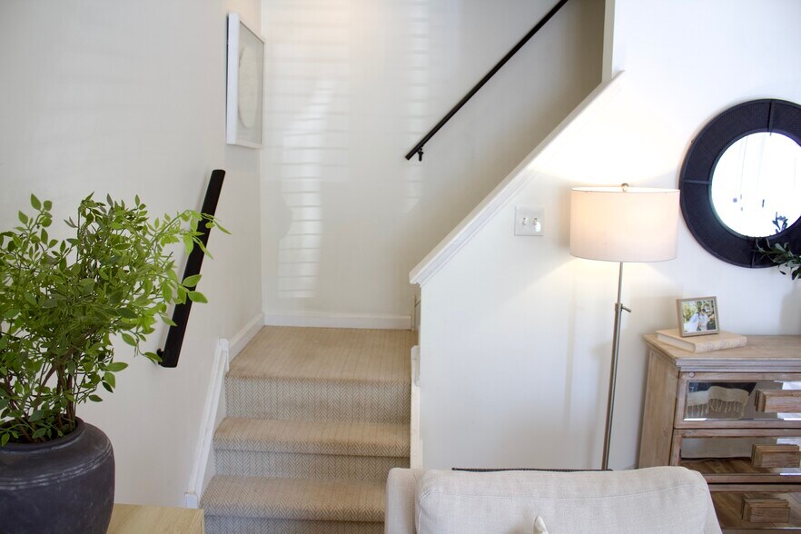 Building Photo - 159 Columbia Ave