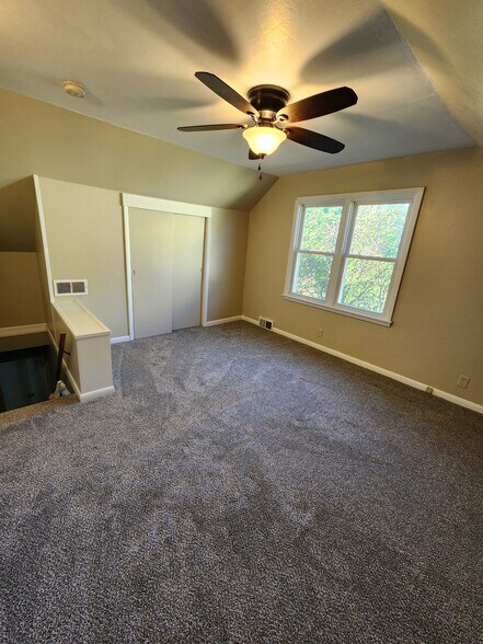 Bedroom 3 - 2539 Vernon Ct SE